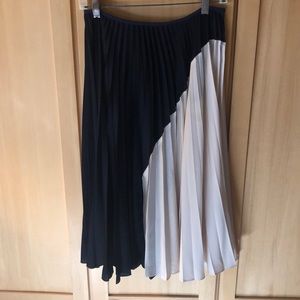 Theory silk accordion pleated skirt